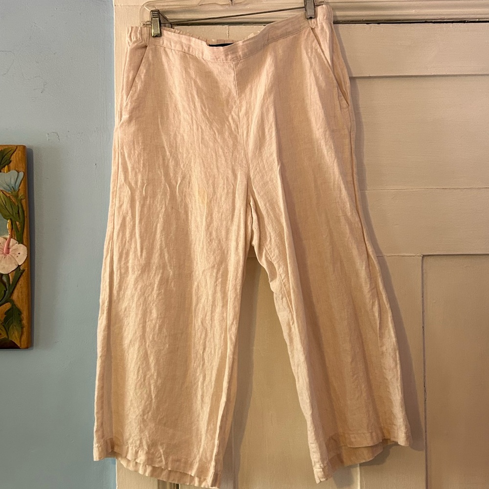 Ellen Tracy Linen Culottes Pants in Pale Pink Stripe
